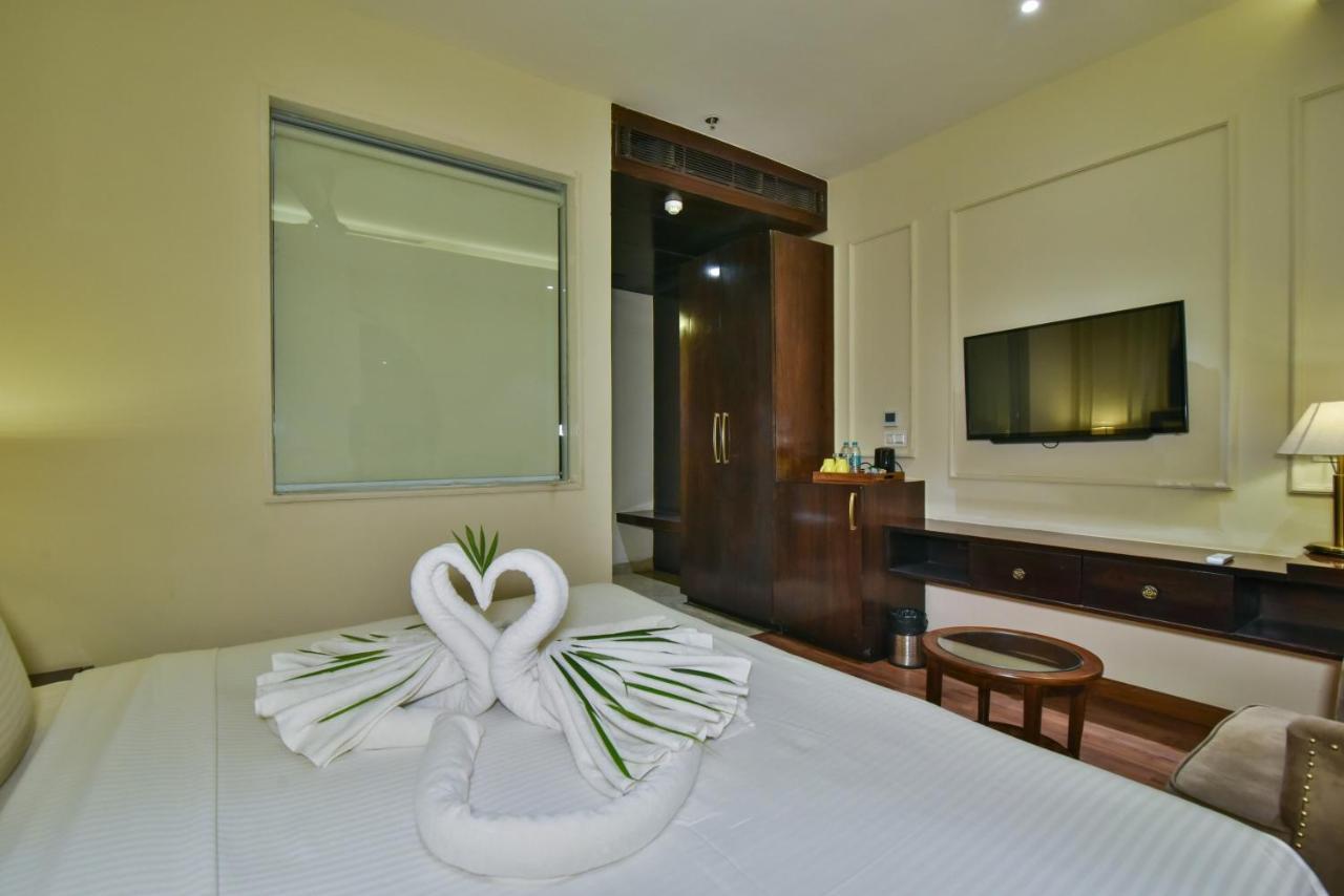 Hotel Br Grand With Nimo Club Amritsar -5 Mint From Golden Temple Exteriér fotografie
