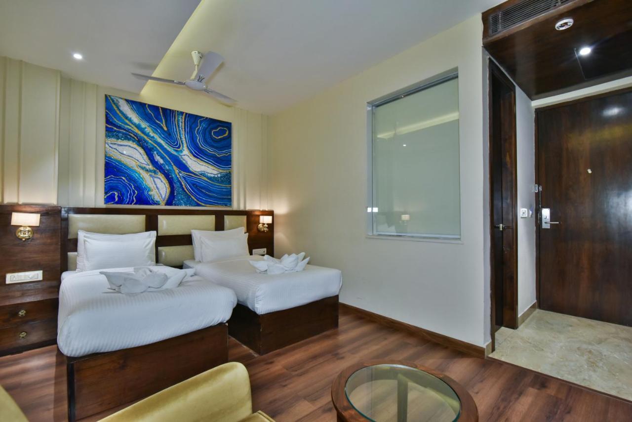 Hotel Br Grand With Nimo Club Amritsar -5 Mint From Golden Temple Exteriér fotografie