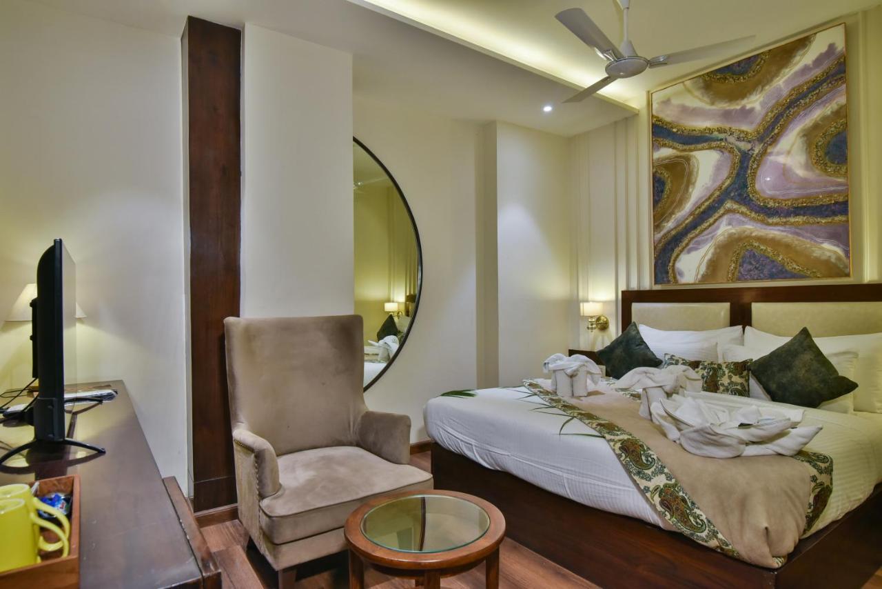 Hotel Br Grand With Nimo Club Amritsar -5 Mint From Golden Temple Exteriér fotografie