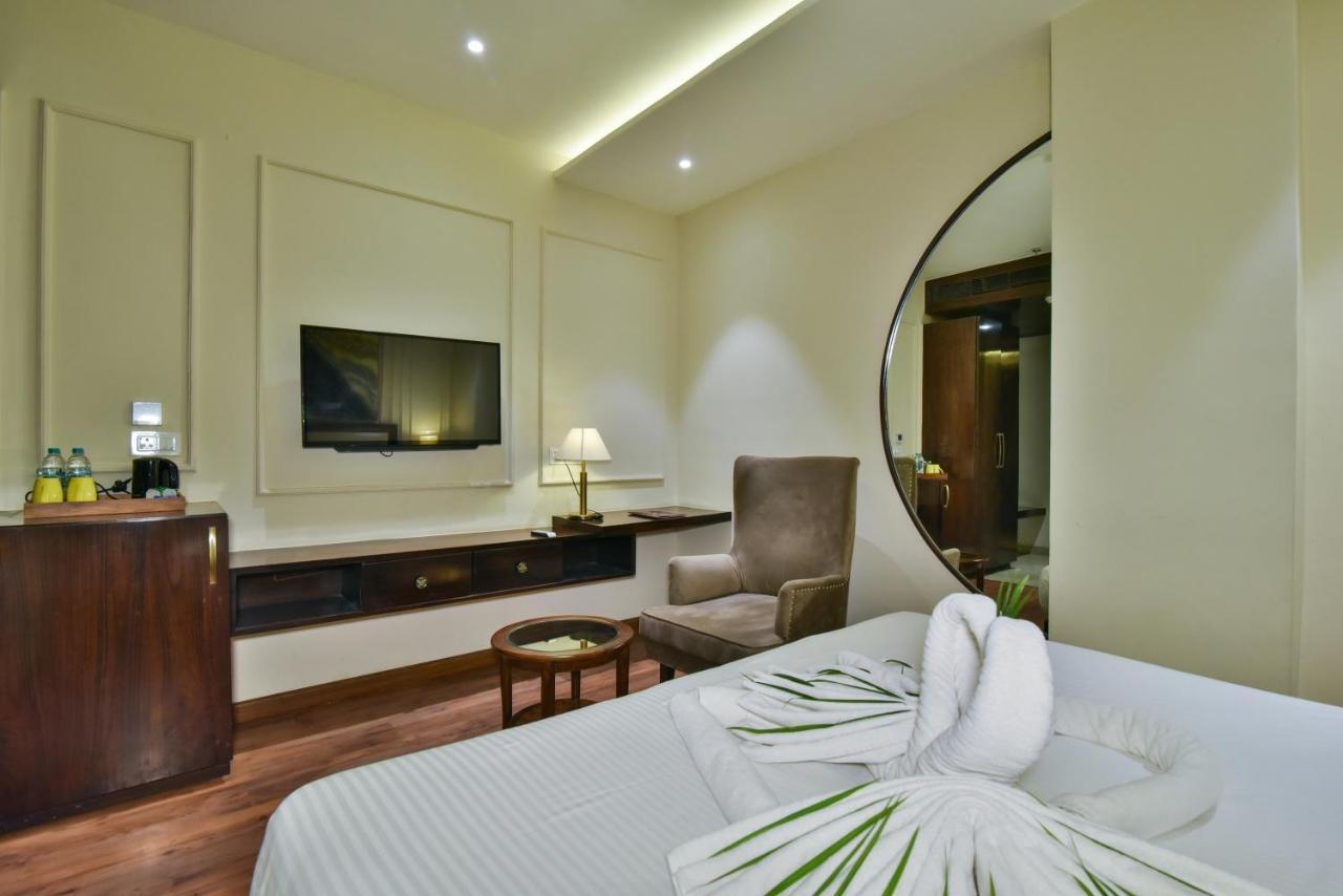 Hotel Br Grand With Nimo Club Amritsar -5 Mint From Golden Temple Exteriér fotografie
