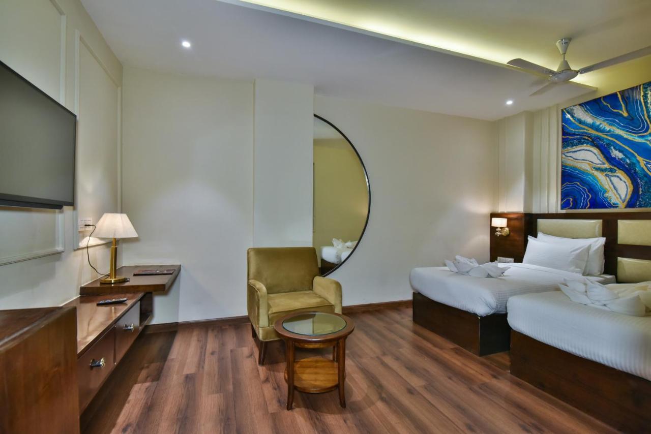 Hotel Br Grand With Nimo Club Amritsar -5 Mint From Golden Temple Exteriér fotografie